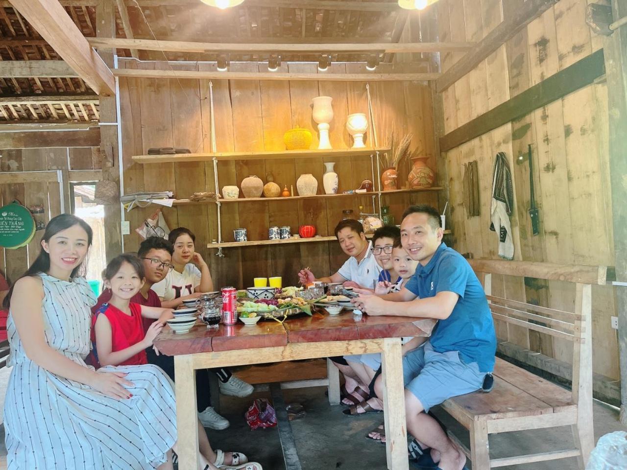 Lung Muoi Homestay Na Giao Kültér fotó